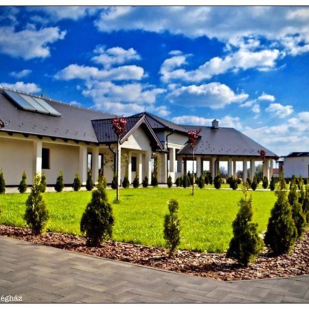 Bocskai Domb Vendeghaz Hotel Nagykallo Luaran gambar